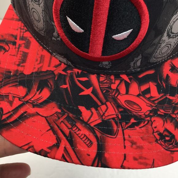 Marvel Comics Deadpool Snapback Trucker Hat Cap - Picture 15 of 15
